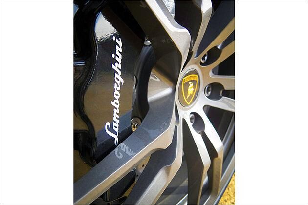 Beißt gnadenlos zu: Die Hochleistungs-Bremsanlage des Gallardo LP570-4 Superleggera
