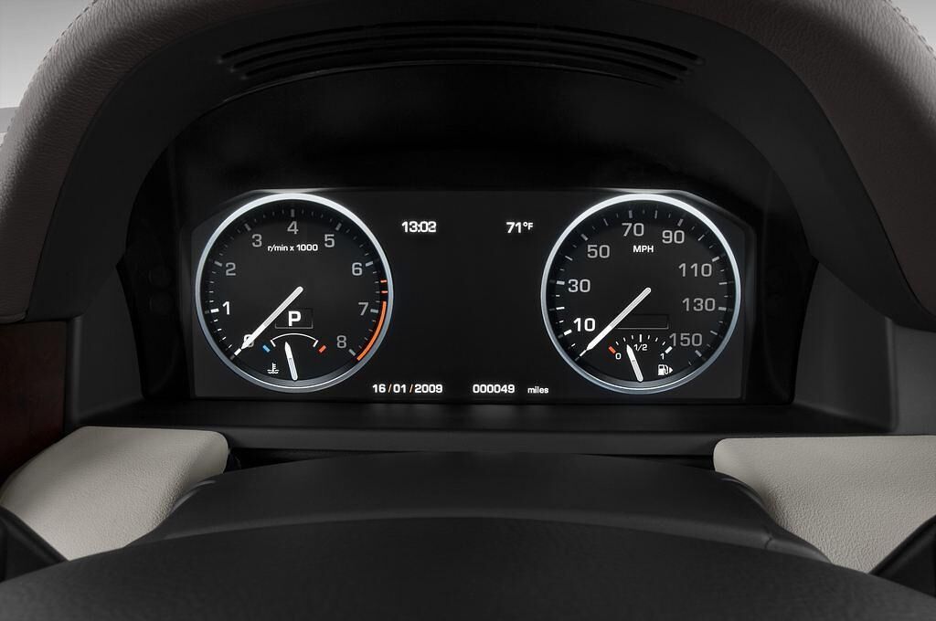 Land Rover Range Rover (Baujahr 2011) HSE 5 Türen Tacho und Fahrerinstrumente