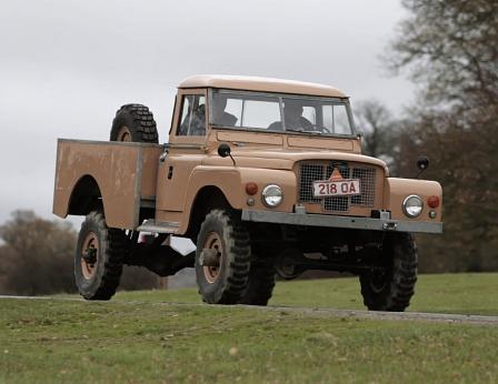 Prototyp LR 129 - 50 Jahre Land Rover Testgelände Eastnor Castle