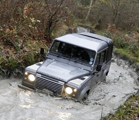 Land Rover Defender - 50 Jahre Land Rover Testgelände Eastnor Castle