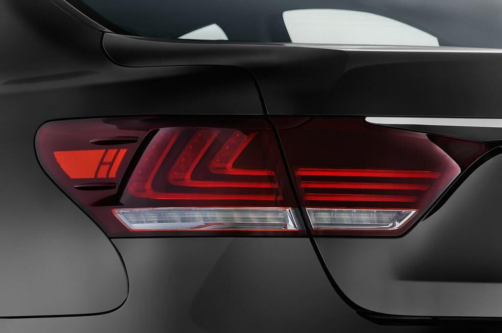 Lexus Ls (Baujahr 2015) Luxury Line 4 Türen Rücklicht