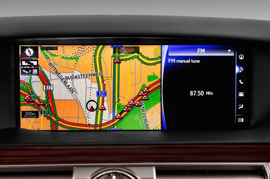 Lexus Ls (Baujahr 2016) 600H L 4 Türen Radio und Infotainmentsystem