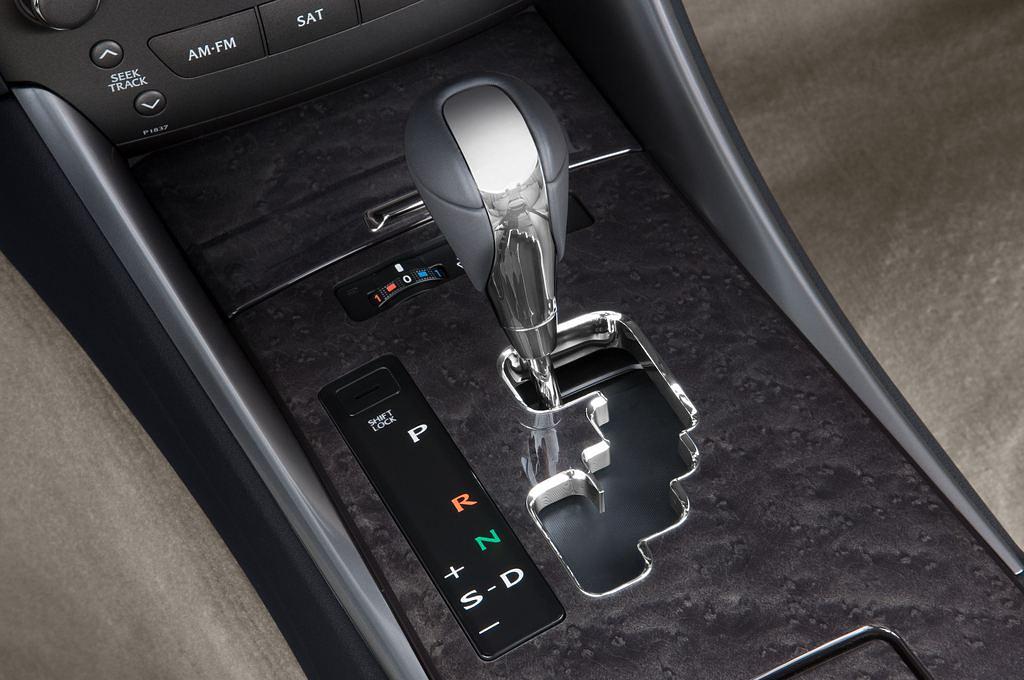 Lexus IS (Baujahr 2010) IS 250C 2 Türen Schalthebel