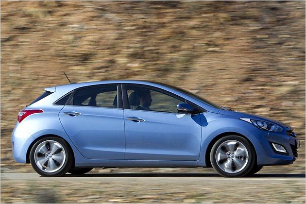 Der kompakte Südkoreaner wird ab Ende März 2012 in fünf Motorisierungen angeboten - zwei Benziner- und drei Dieselvarianten