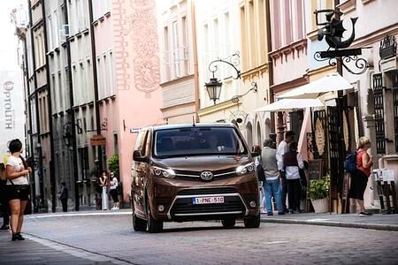 Test: Toyota Proace Verso Neunsitzer - Ein Shuttle für Flexible