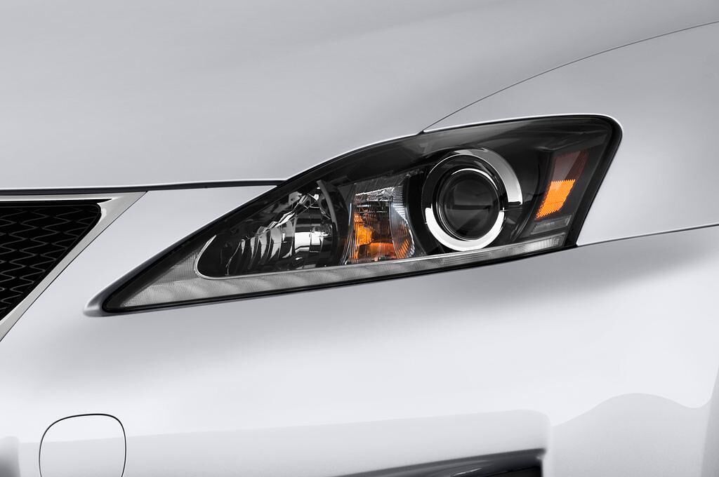 Lexus IS (Baujahr 2012) F 4 Türen Scheinwerfer