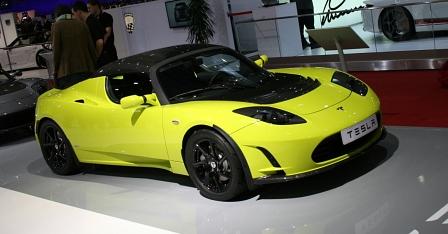 Die E-Auto-Schmiede Tesla schmückt damit ihren Roadster