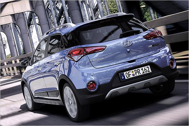 Gut zu erkennen: Die unpraktische Griffmulde unter dem Heckdeckel