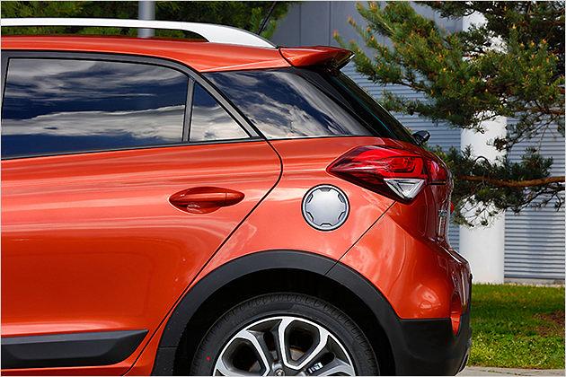 Zu den Active-Details gehört der spezielle Tankdeckel