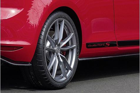 7,4 Liter verbraucht er auf 100 Kilometern.