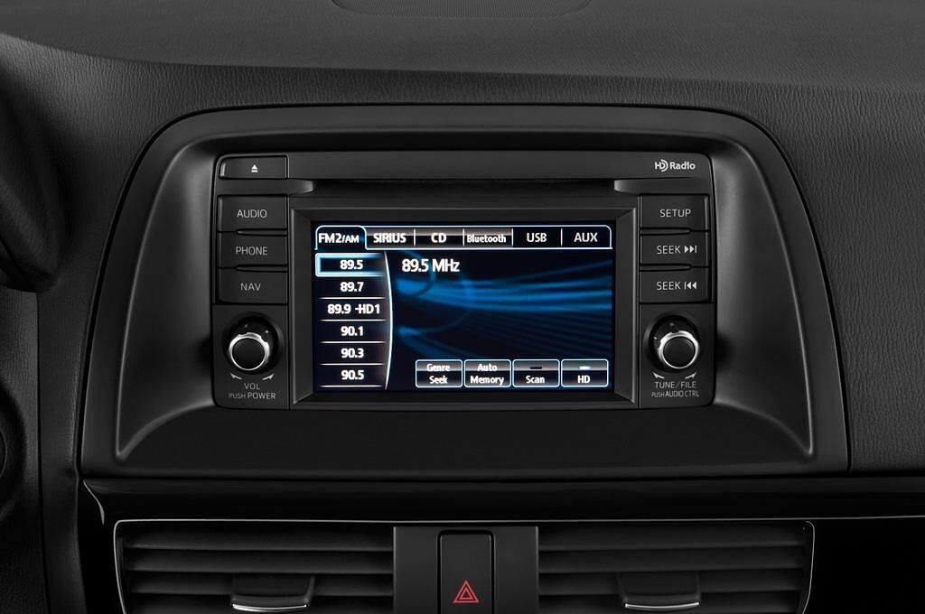 Mazda CX-5 (Baujahr 2011) Sports-Line 5 Türen Radio und Infotainmentsystem
