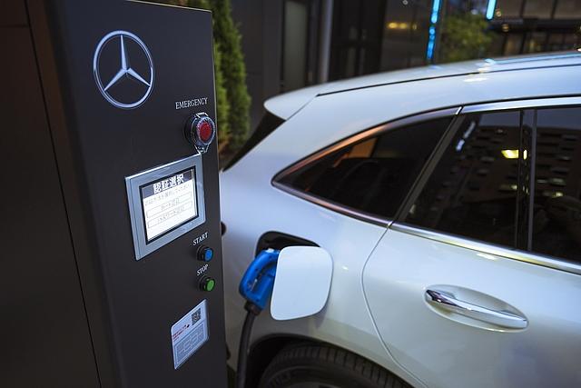 Mercedes EQC in Japan