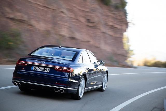 Audi S8