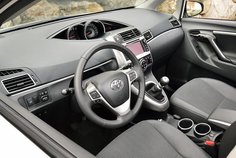 Auf der Basis des Touch Multimedia-Systems entwickelte Toyota mitTouch  Go das derzeit preiswerteste optionale In-Car-Navigationssystem aufdem Markt.