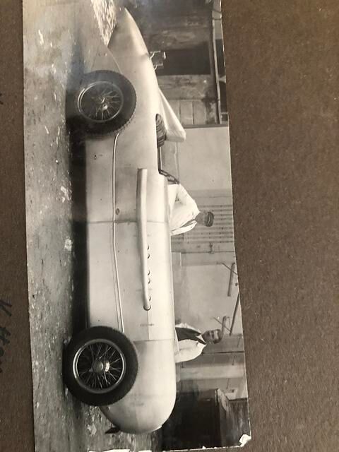 Mit einer Durchschnittsgeschwindigkeit von 194,4 km/h über eine Strecke von 200 Kilometern erzielte von Brauchitsch eine neue Bestmarke