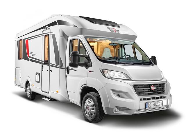  Einen tatsächlich einzigartigen Grundriss bietet Bürstner bei den teilintegrierten Fahrzeugen mit dem Lyseo TD744 an