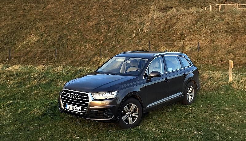 Audi Q7 3.0 TDI Quattro - der kleinere Dreiliter-Diesel leistet für rund 3.000 Euro weniger 218 PS