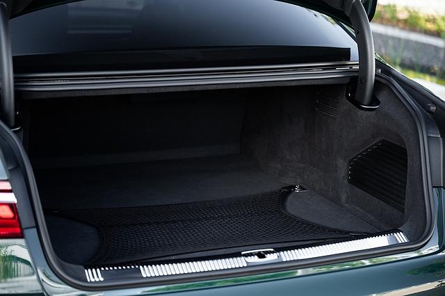 Im Kofferraum ist nach wie vor genügend Platz