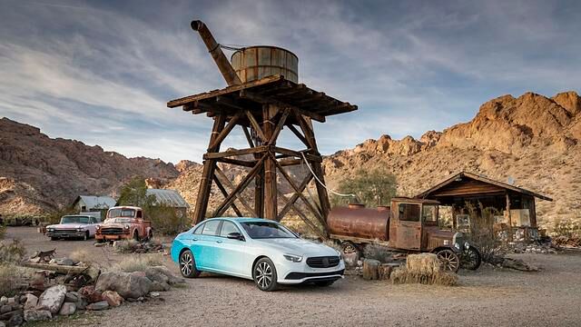 An den Start geht die überarbeitete E-Klasse im Sommer 2020