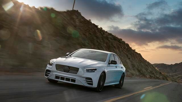 Neu in der E-Klasse ist der 270 kW/367 PS starke Reihensechszylinder mit 48-Volt-Technik