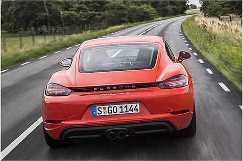 Auch die schwarze Leiste zwischen den Leuchten ist neu