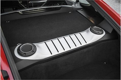 Unter dieser Abdeckung versteckt sich das neue Triebwerk