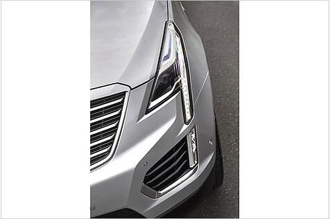 Die schmalen Leuchten sind ein Hingucker