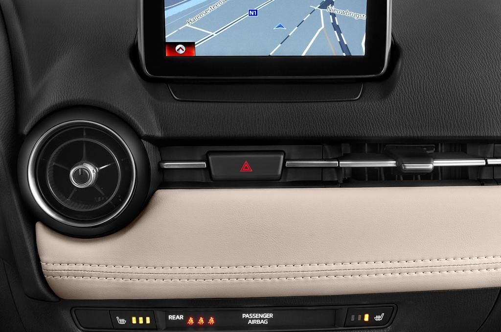 Mazda Mazda2 (Baujahr 2015) Exclusive Line 5 Türen Lüftung