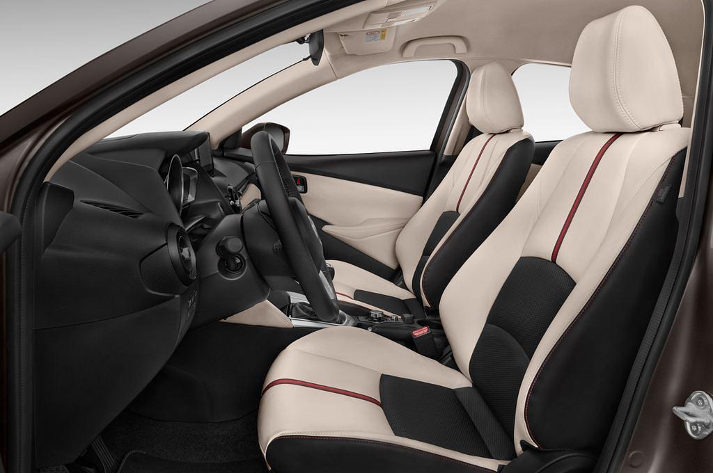 Mazda Mazda2 (Baujahr 2015) Exclusive Line 5 Türen Vordersitze