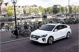 Hyundai Ioniq Hybrid und Electric - Koreanischer Leisetreter