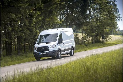 Der Ford Transit lässt sich fahren, wie ein Pkw
