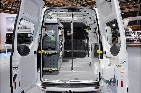 Natürlich werden auch Regalsysteme angeboten