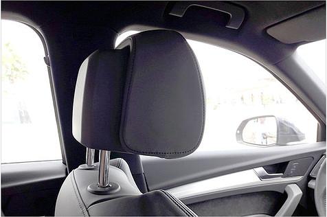 Die Kopfstützen lassen sich nicht nur in der Höhe, sondern auch in ihrer Entfernung vom Kopf einstellen