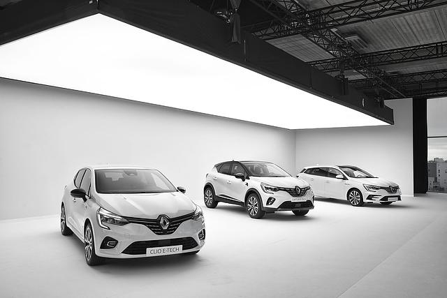 Renault E-Tech Modellpalette 2020: Clio (links), Captur (Mitte) und Megane Estate
