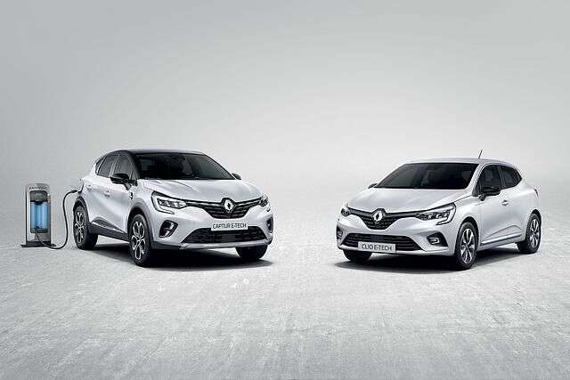 Renault Captur E-Tech PHEV (links) und Renault Clio E-Tech