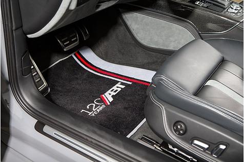 Abt Audi RS6 1 of 12 - die Fußmatten sind Geschmacksache