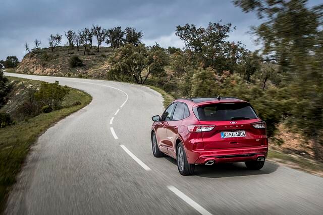 Der Kuga mit  EcoBlue-Hybrid-Diesel tritt richtig kräftig an und der Normverbrauch liegt bei nur knapp über fünf Litern