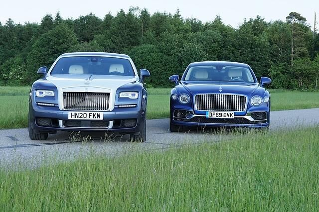 Rolls Royce Ghost - Bentley Flying Spur