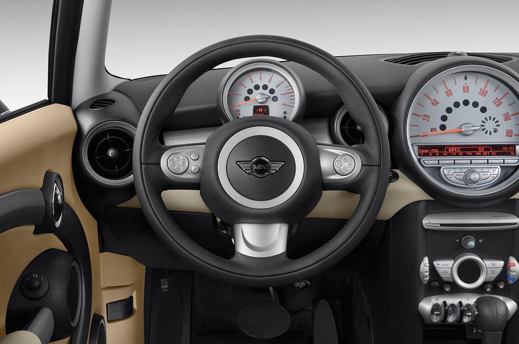 MINI MINI (Baujahr 2010) Clubman 4 Türen Lenkrad