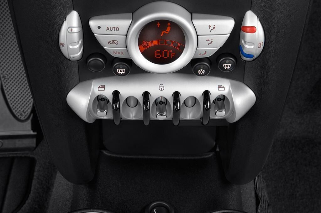 MINI MINI (Baujahr 2010) Clubman 4 Türen Temperatur und Klimaanlage