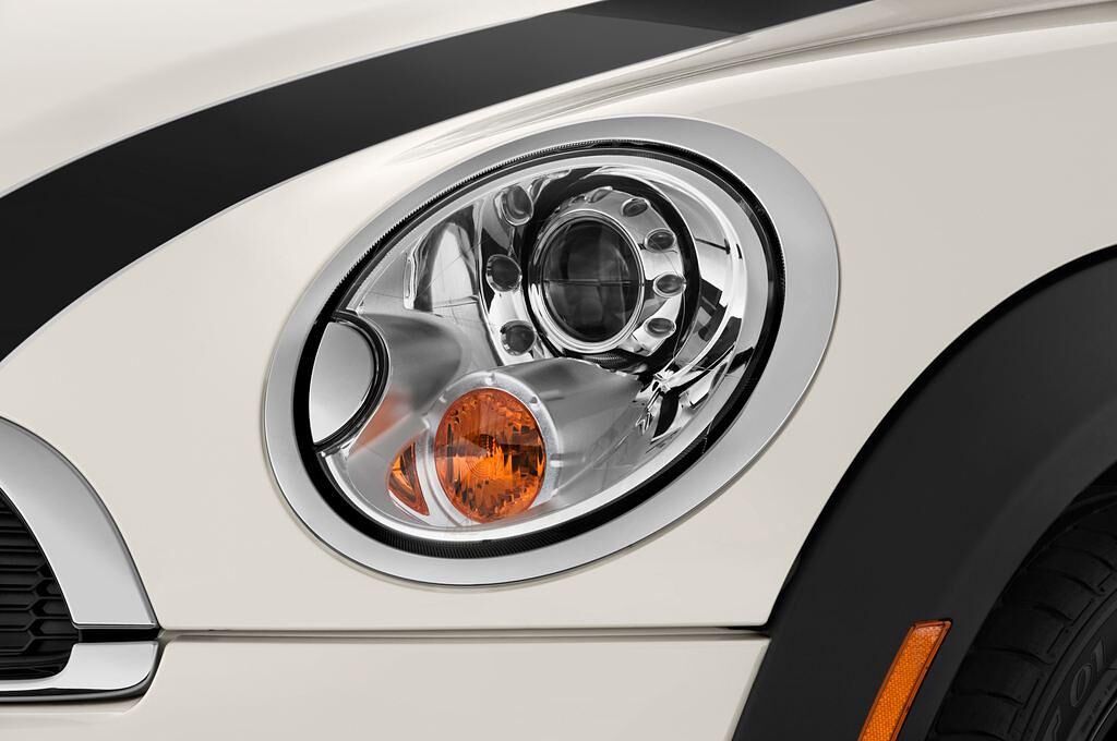 MINI MINI (Baujahr 2011) JCW 4 Türen Scheinwerfer