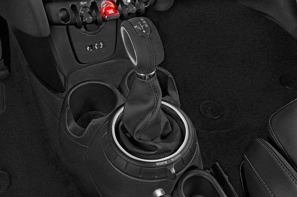 MINI MINI (Baujahr 2015) Cooper S 5 Türen Schalthebel