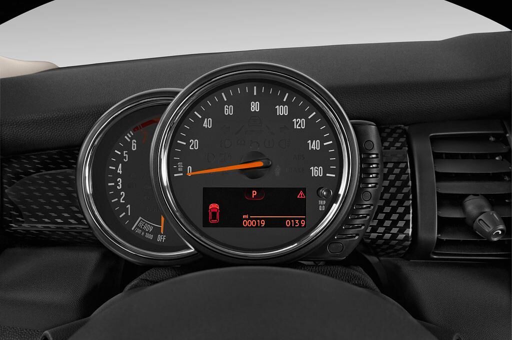 MINI MINI (Baujahr 2015) Cooper S 5 Türen Tacho und Fahrerinstrumente