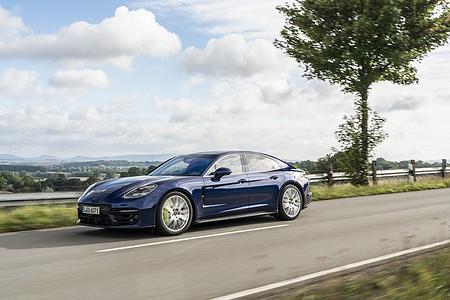 Porsche Panamera 4S E-Hybrid - Drei statt zwei Porsche Panamera 4S E-Hybrid - Drei statt zwei