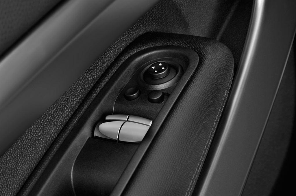 MINI Paceman (Baujahr 2013) Cooper S 3 Türen Bedienungselemente Tür