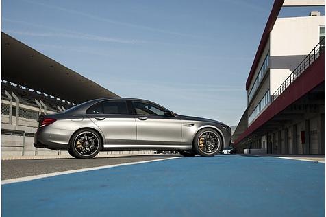 612 PS ist er stark.