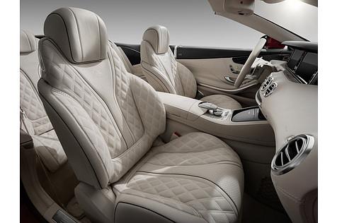 Das bekannt exklusive Interieur des Mercedes Maybach S 650 Cabrio