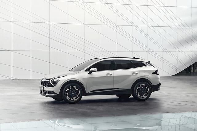 Erhalten bleiben dem Kia Sportage in seiner fünften Auflage die klassischen SUV-Proportionen