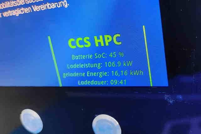 Zwischenzeitlich lag die Ladeleistung bei über 100 kW