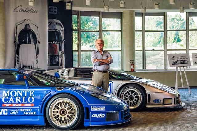 EB 110 mit Designer Giampaolo Benedini im Werk Campogalliano Italie